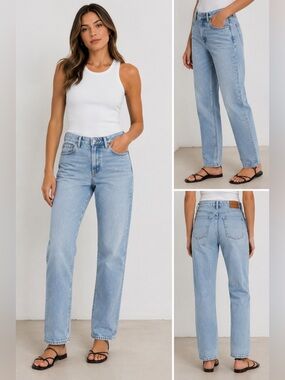 Straight Leg Women's Jeans in Light Blue